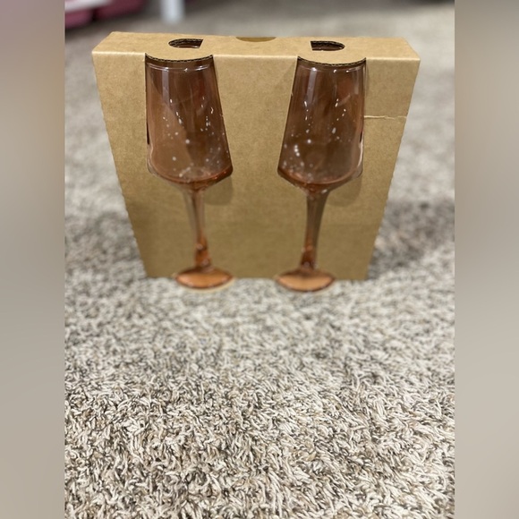 Wine glass 2pc set $5 each - Picture 1 of 2